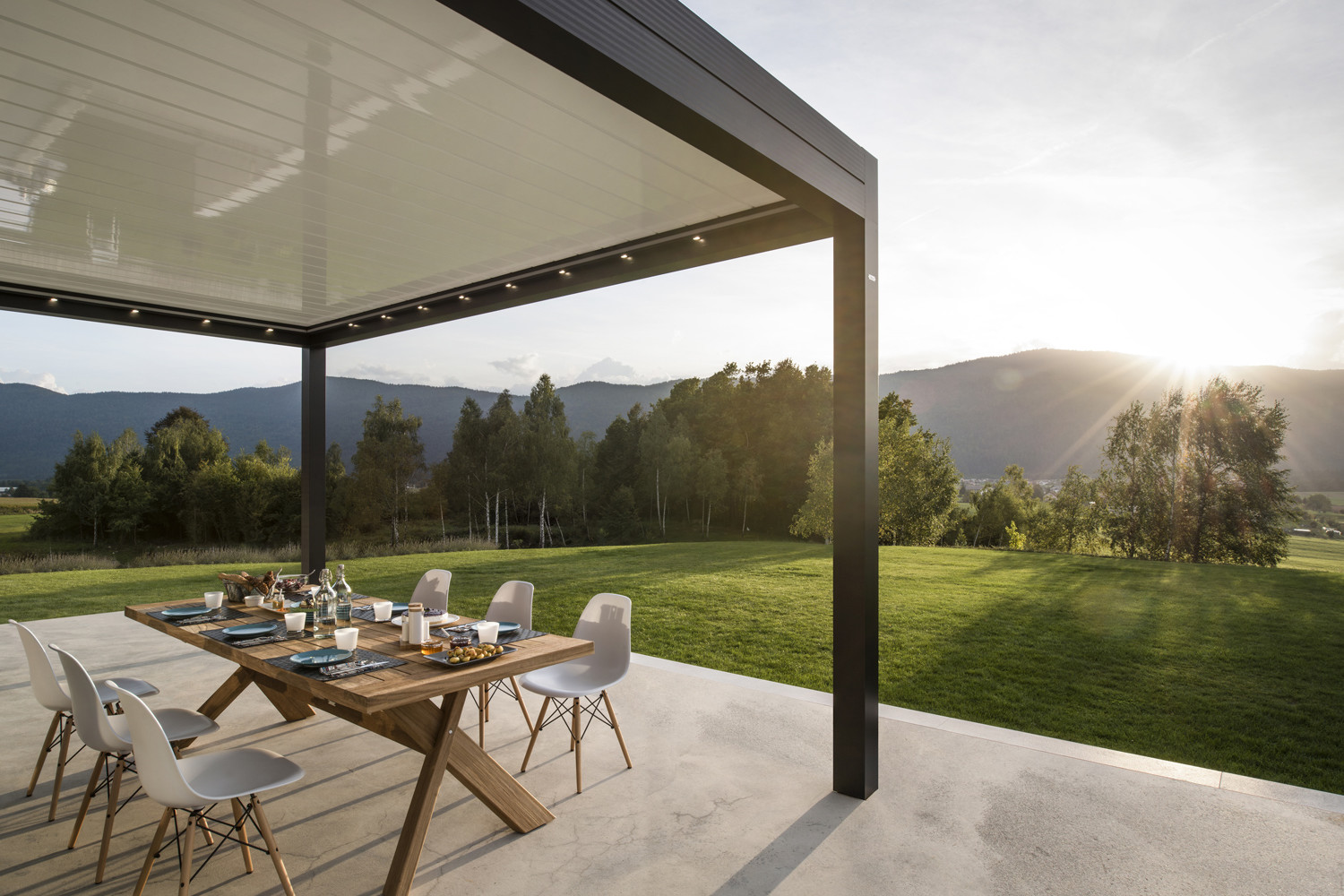 Pergola bioclimatique pour profiter du soleil